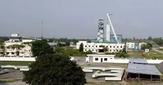 বিস্ফোরক সংকটে মধ্যপাড়া পাথর খনিতে উৎপাদন বন্ধ